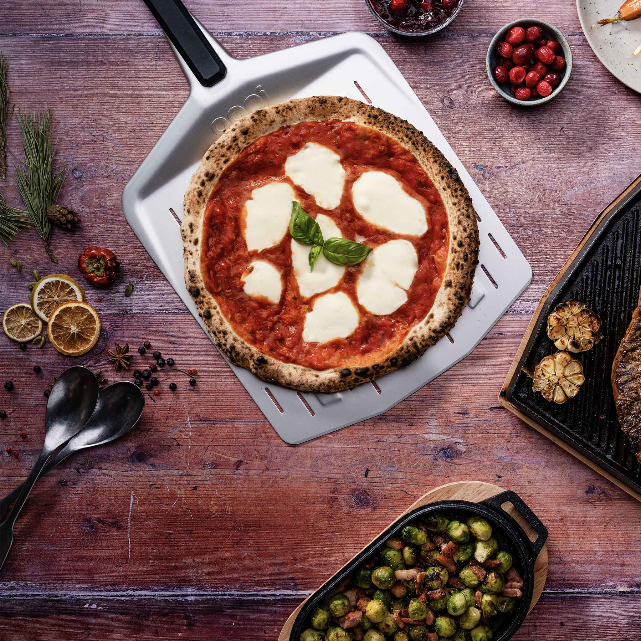 Ooni lopata na pizzu perforovaná